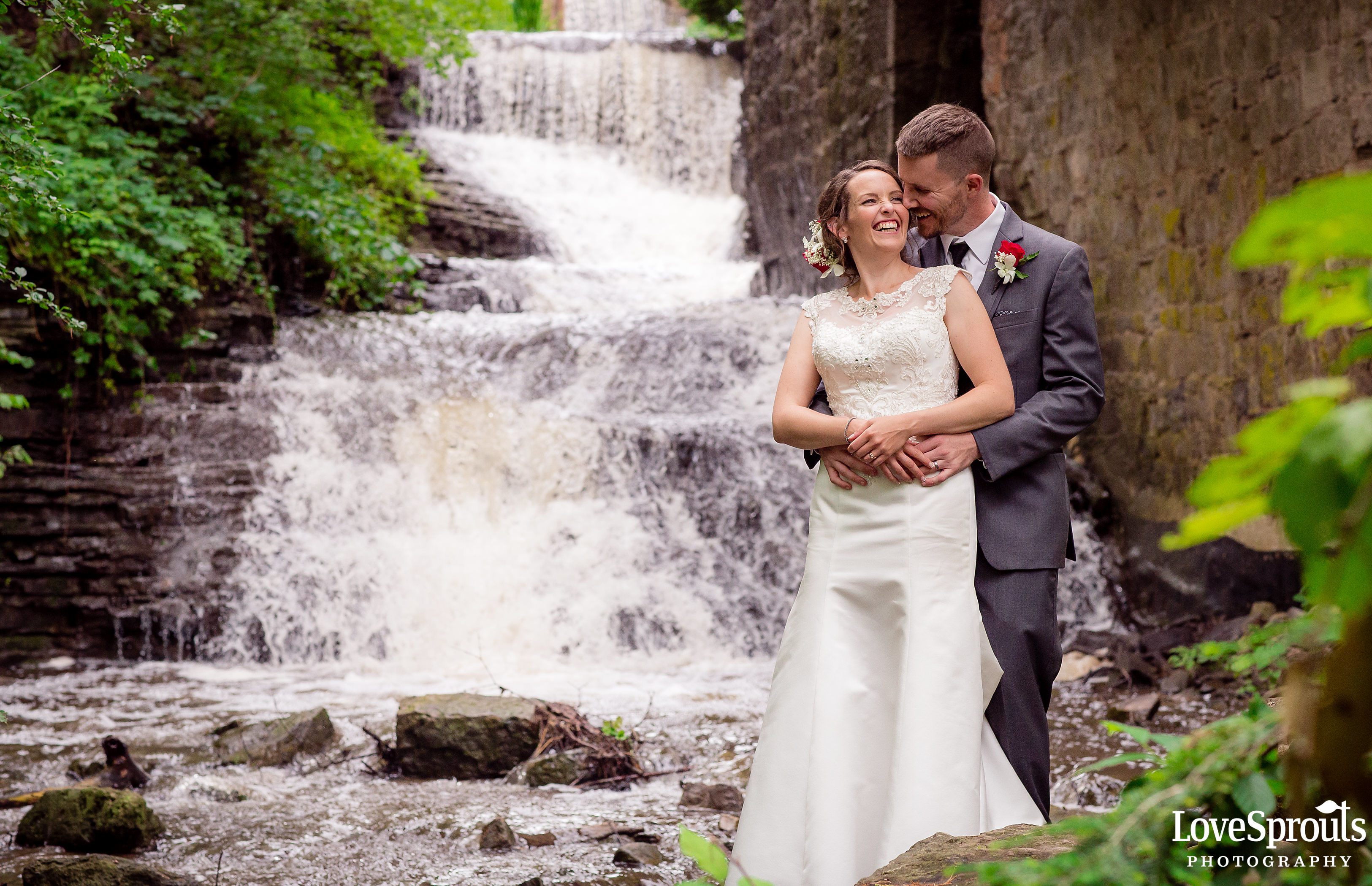 Ancaster Wedding Photographers – Sarah & Tyler – Ancaster Mill