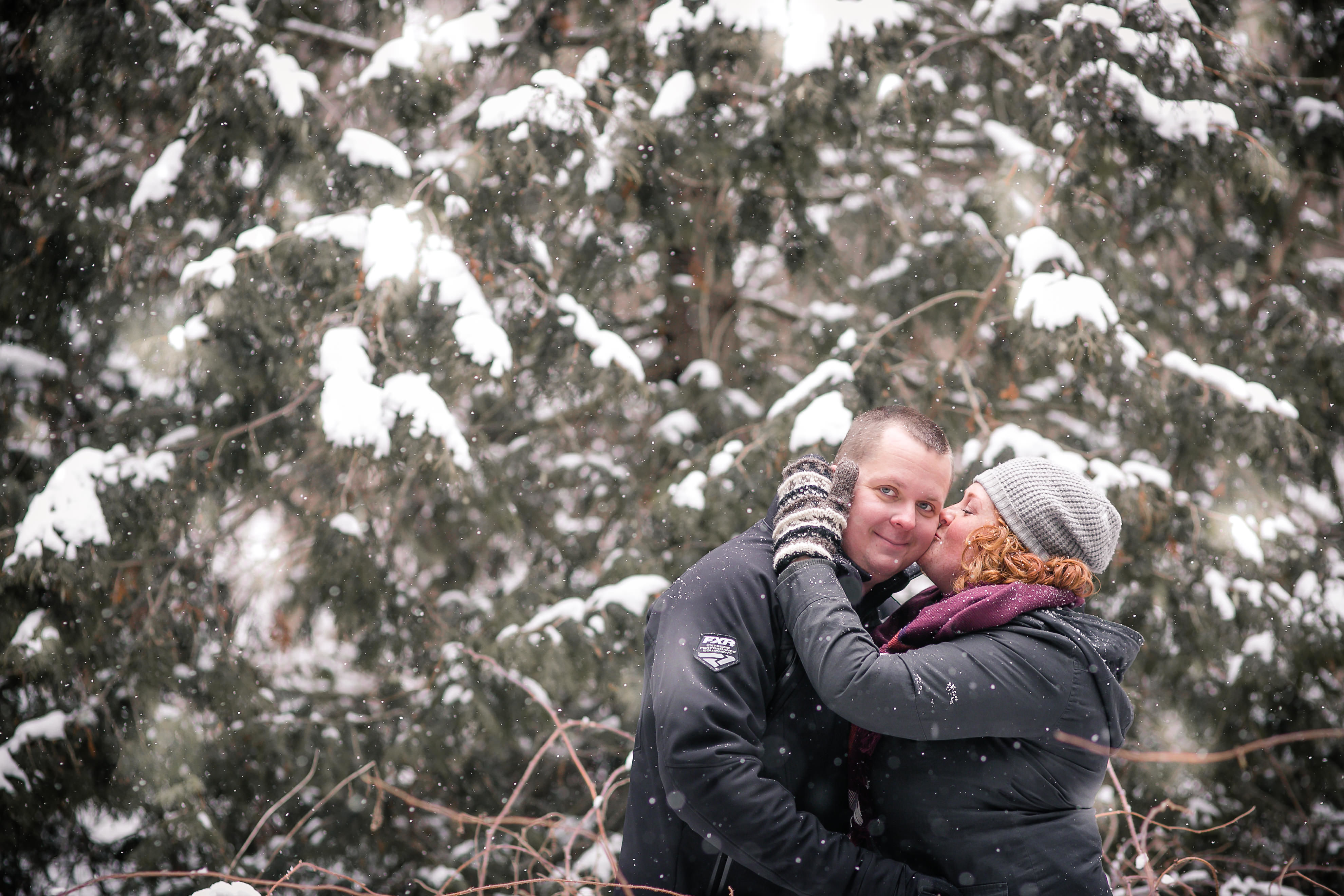 Cambridge-Wedding-Photographers-Love-Sprouts-Photography-Pushlinch-Lake-Winter-Engagement