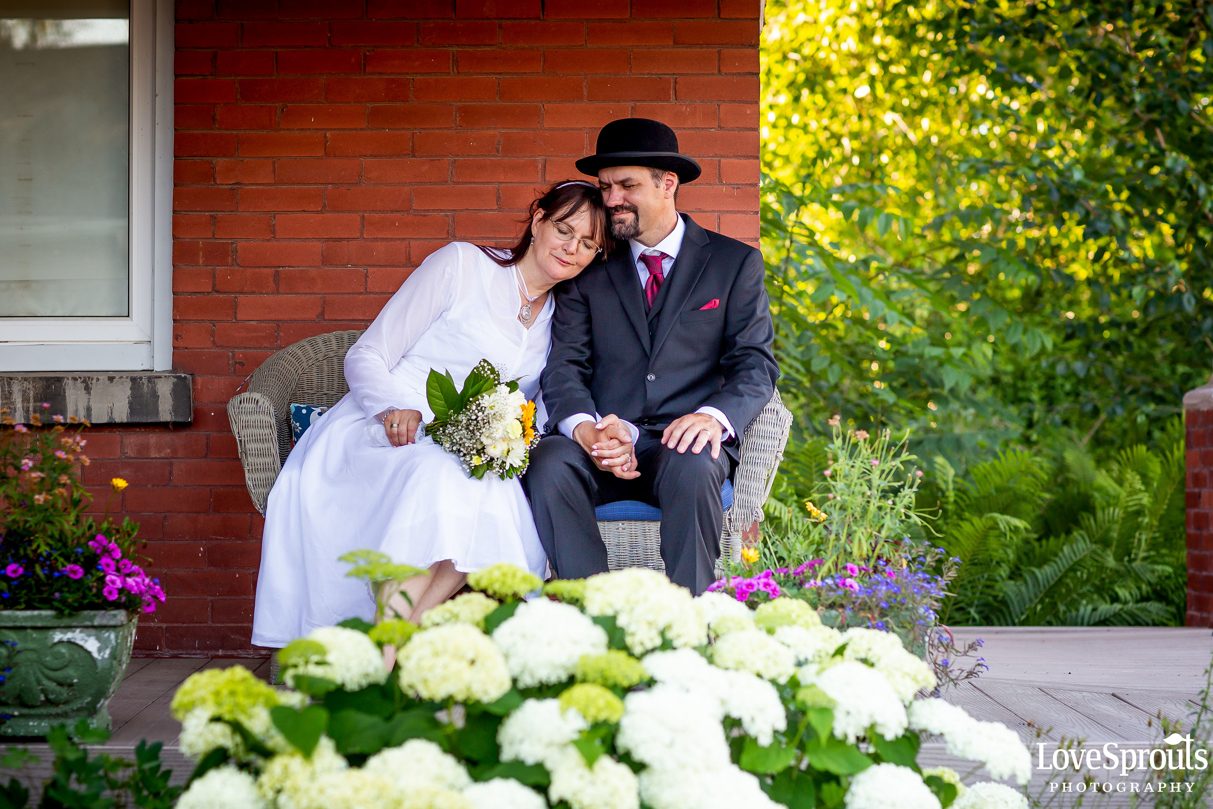 Granton Wedding Photographers – Victoria & Mat – Backyard Wedding